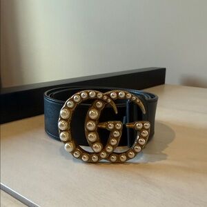 Gucci Black Belt with Gold Pearl Logo